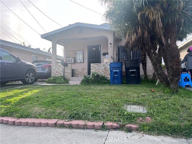 Cudahy, CA 90201,7723 Otis AVE