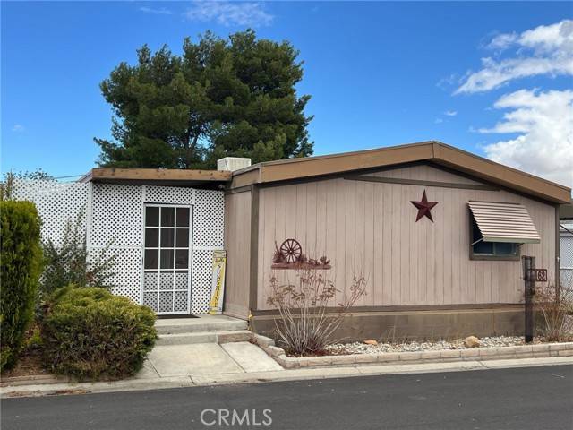 Apple Valley, CA 92307,20683 Waalew RD