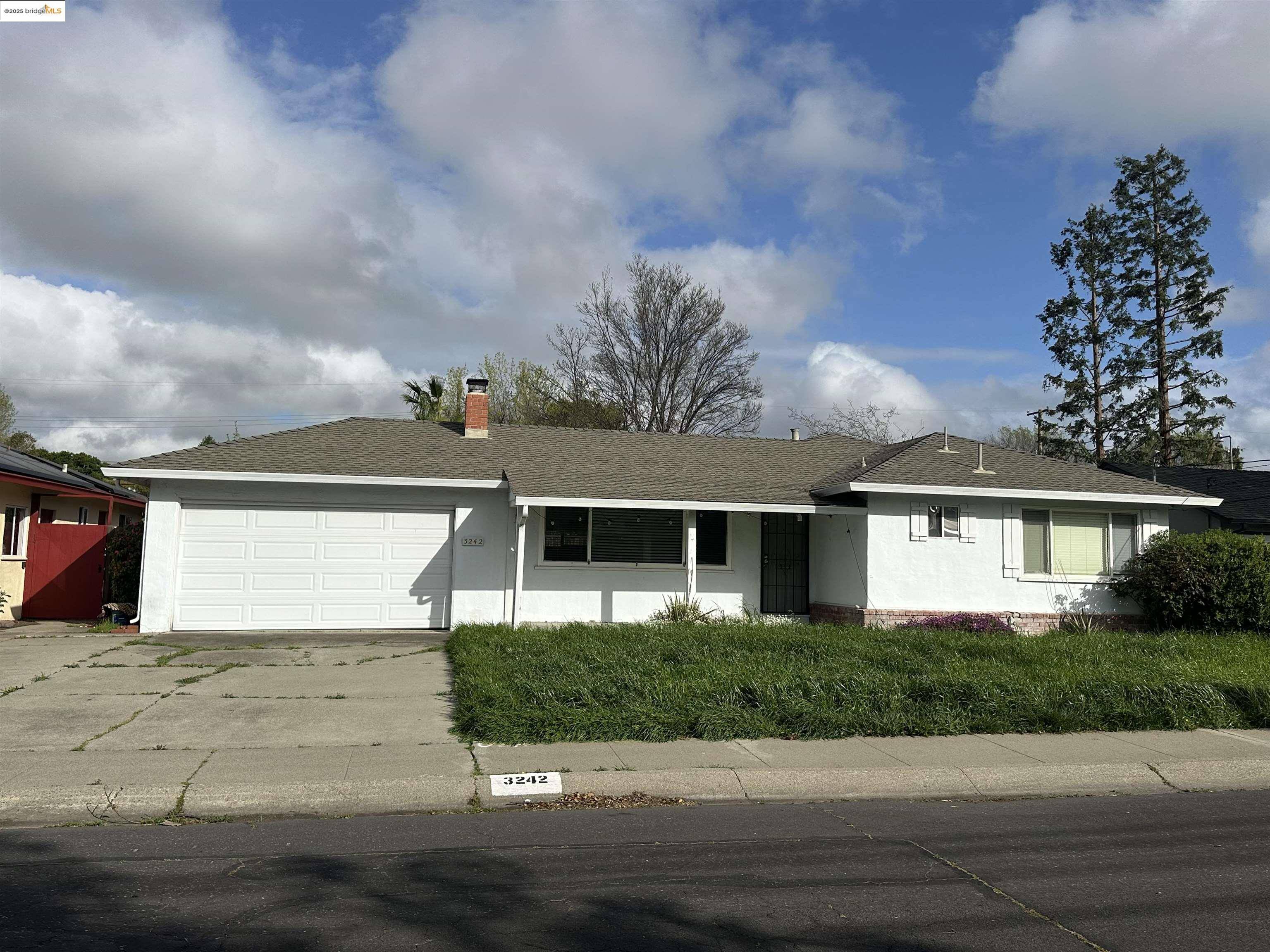 Concord, CA 94519,3242 Ida Dr