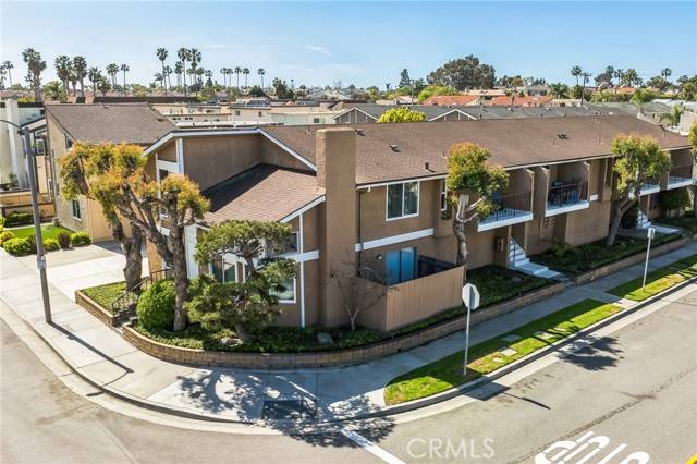 Huntington Beach, CA 92649,16861 Green LN