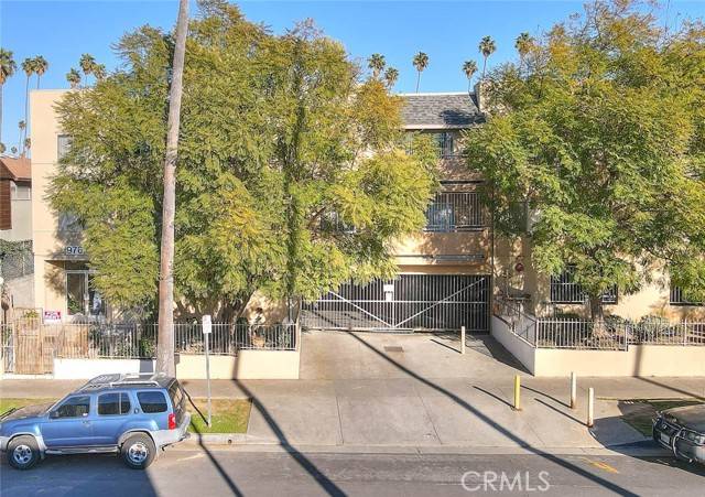 Los Angeles, CA 90006,976 Elden AVE