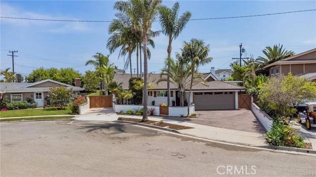 Huntington Beach, CA 92646,8042 Sail CIR