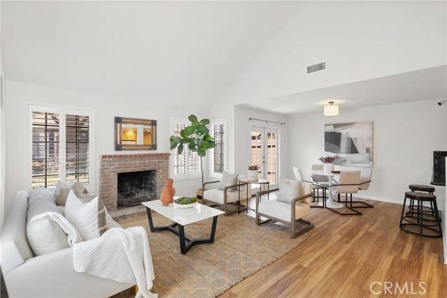 Costa Mesa, CA 92627,543 W Wilson ST 6