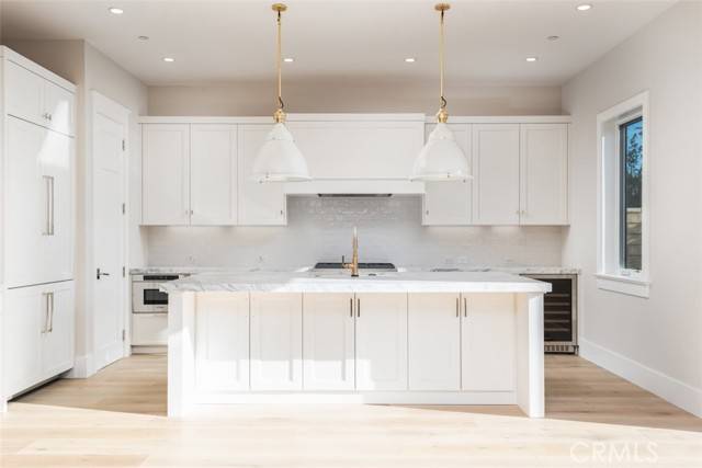 Costa Mesa, CA 92627,387 La Perle PL