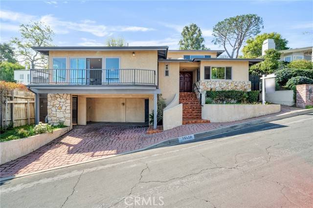 Sherman Oaks, CA 91403,15470 Longbow