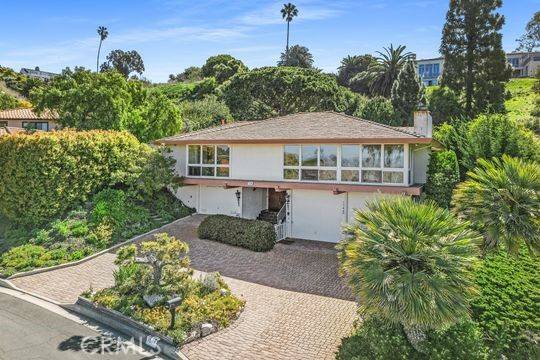 Palos Verdes Estates, CA 90274,1544 Via Boronada