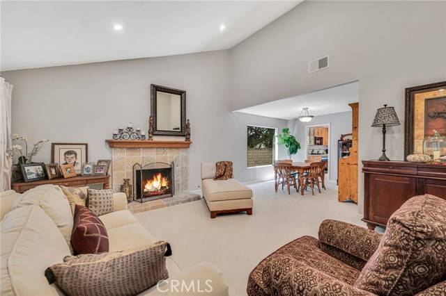 Agoura Hills, CA 91301,28647 Bamfield DR