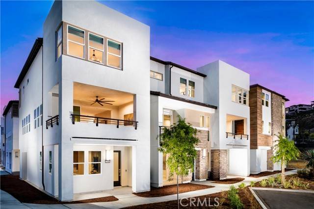 San Diego, CA 92108,2534 Everly DR