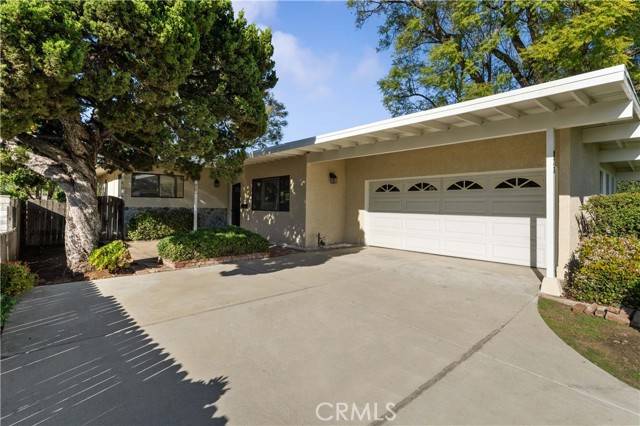 Glendora, CA 91740,823 W Hollyvale ST