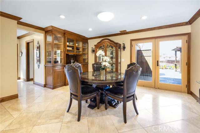 Newport Beach, CA 92663,401 Holmwood DR