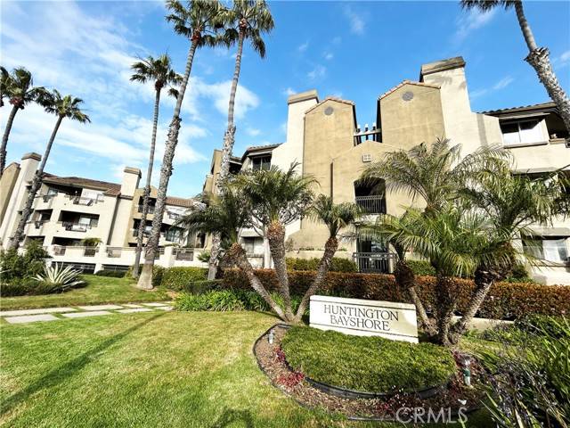 Huntington Beach, CA 92648,310 Lake ST 114