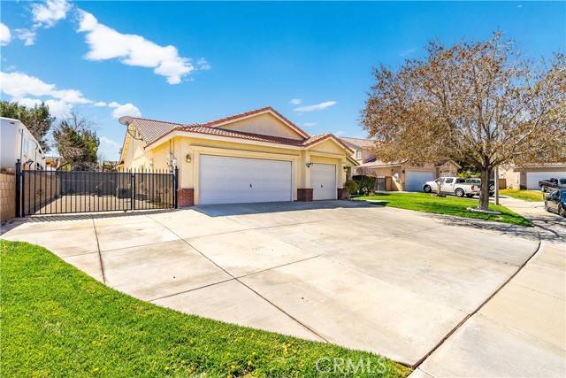 Lancaster, CA 93536,2712 End CT