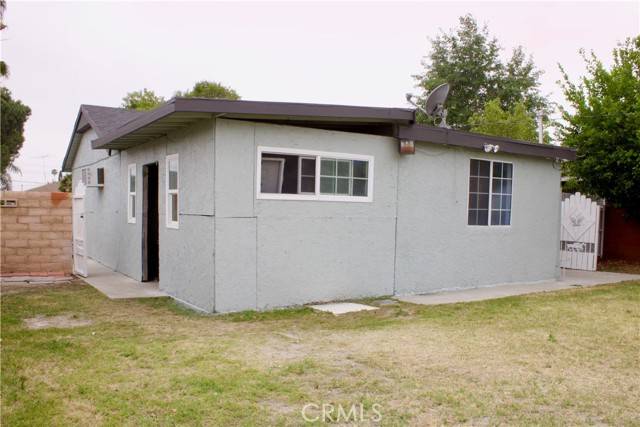 Colton, CA 92324,323 E Hanna ST