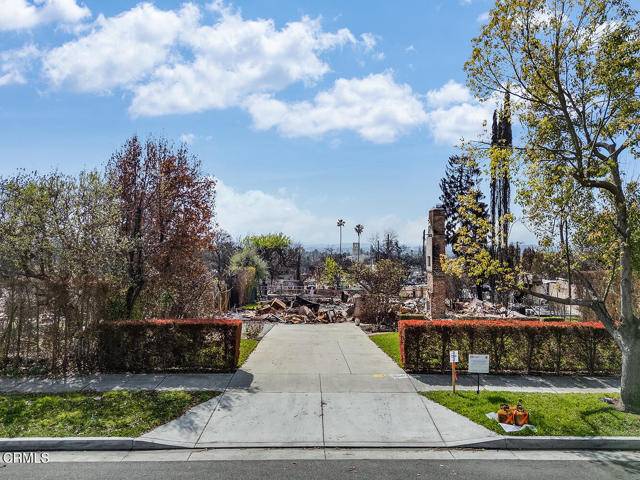 Altadena, CA 91001,940 E Mariposa St