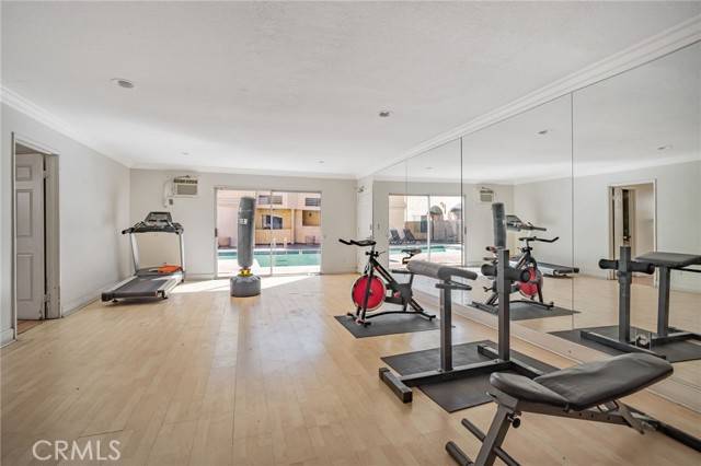 Van Nuys, CA 91406,7045 Woodley AVE 120