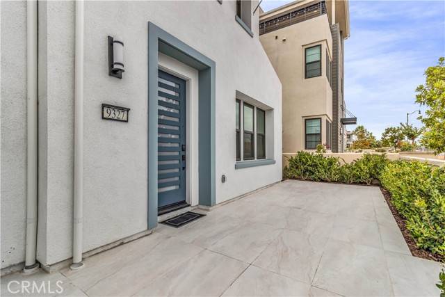 Irvine, CA 92618,9327 Astor