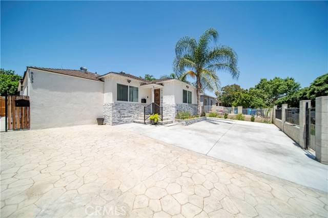 Panorama City, CA 91402,8135 Noble AVE