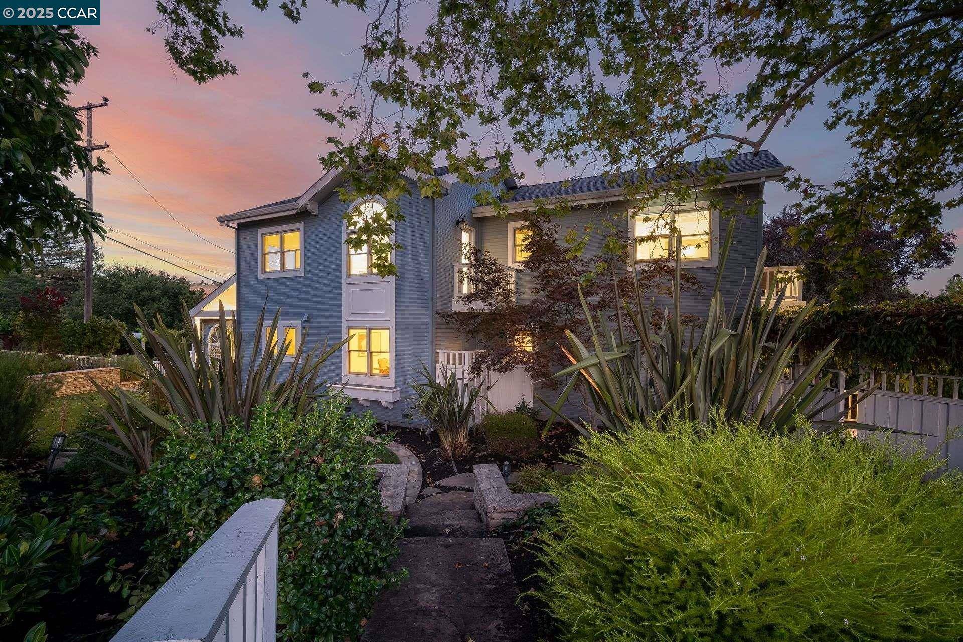 Orinda, CA 94563,33 Altamount DR