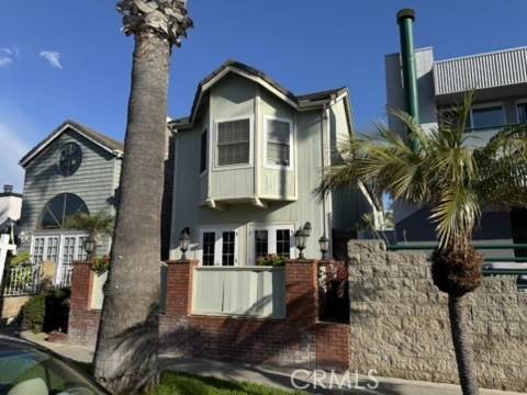 Huntington Beach, CA 92648,322 22nd ST