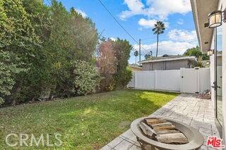 North Hollywood, CA 91601,11033 Hatteras