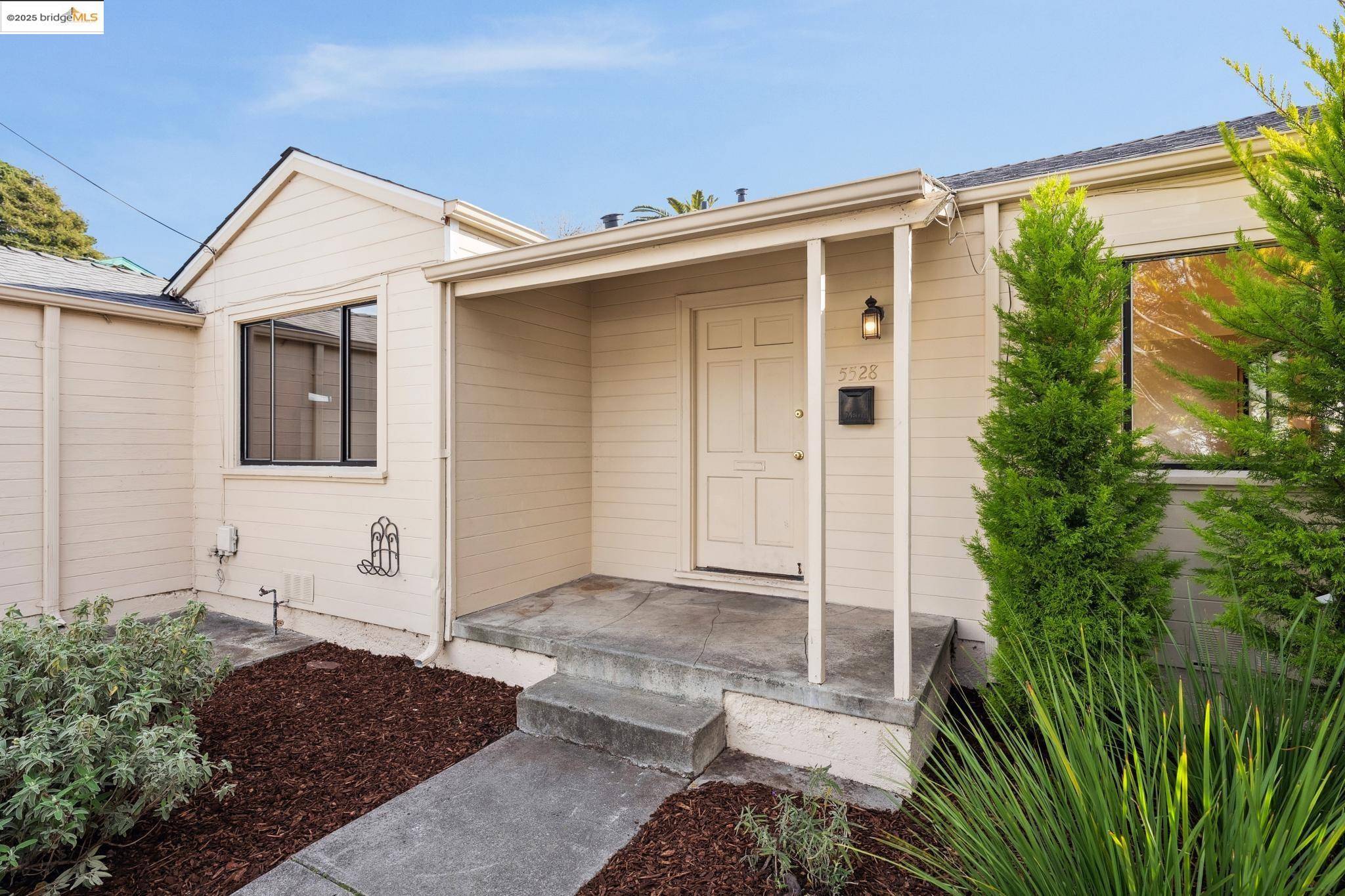 Richmond, CA 94805,5528 Solano Ave