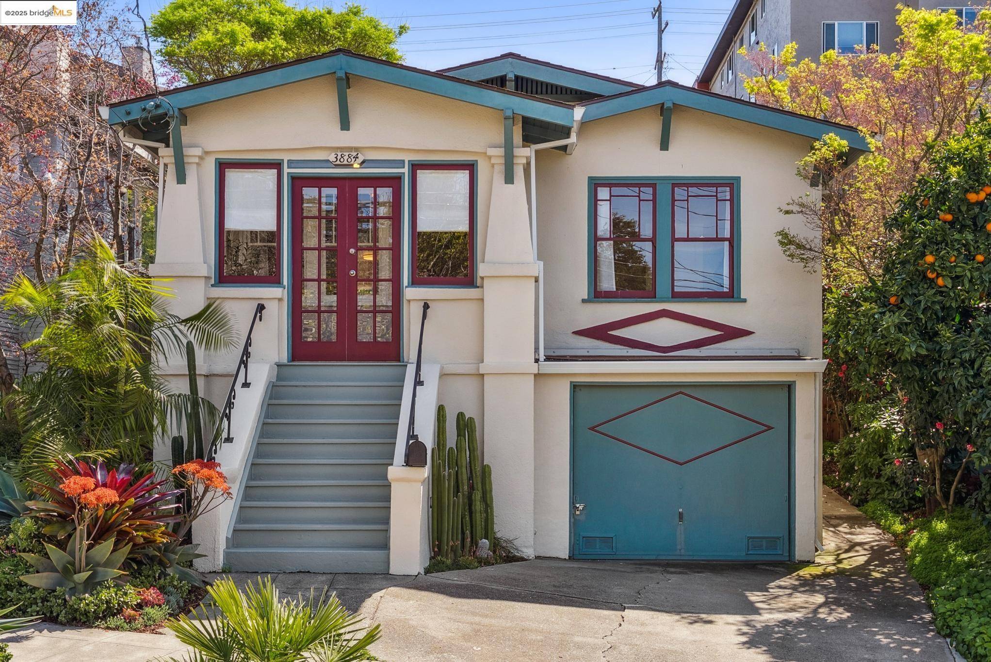 Oakland, CA 94602,3884 Whittle Ave