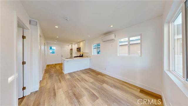 Hawthorne, CA 90250,4366 W 116th ST