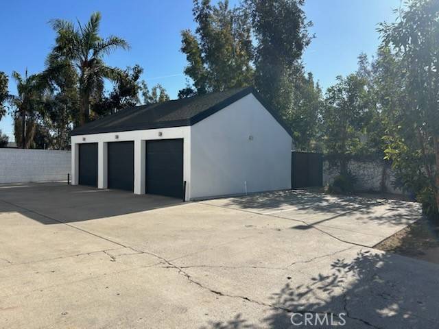 Santa Ana, CA 92701,849 N Van Ness AVE