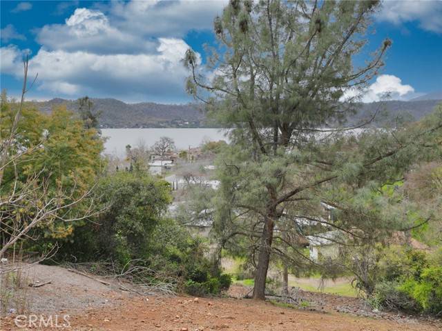 Clearlake, CA 95422,13477 Arrowhead RD