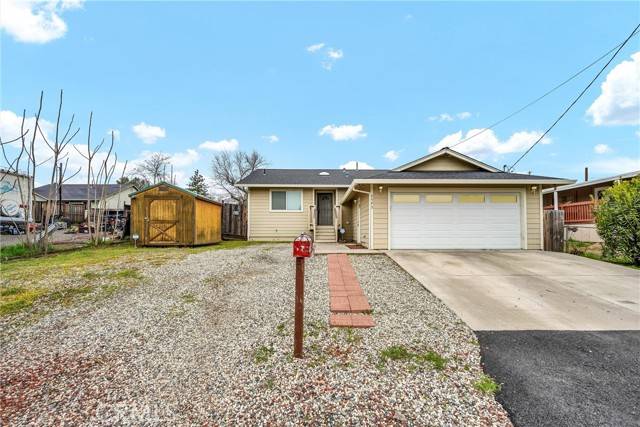 Clearlake, CA 95422,3593 Peony St