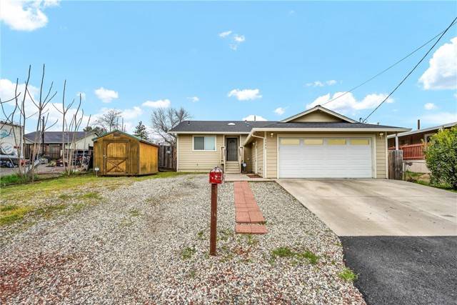 Clearlake, CA 95422,3593 Peony St
