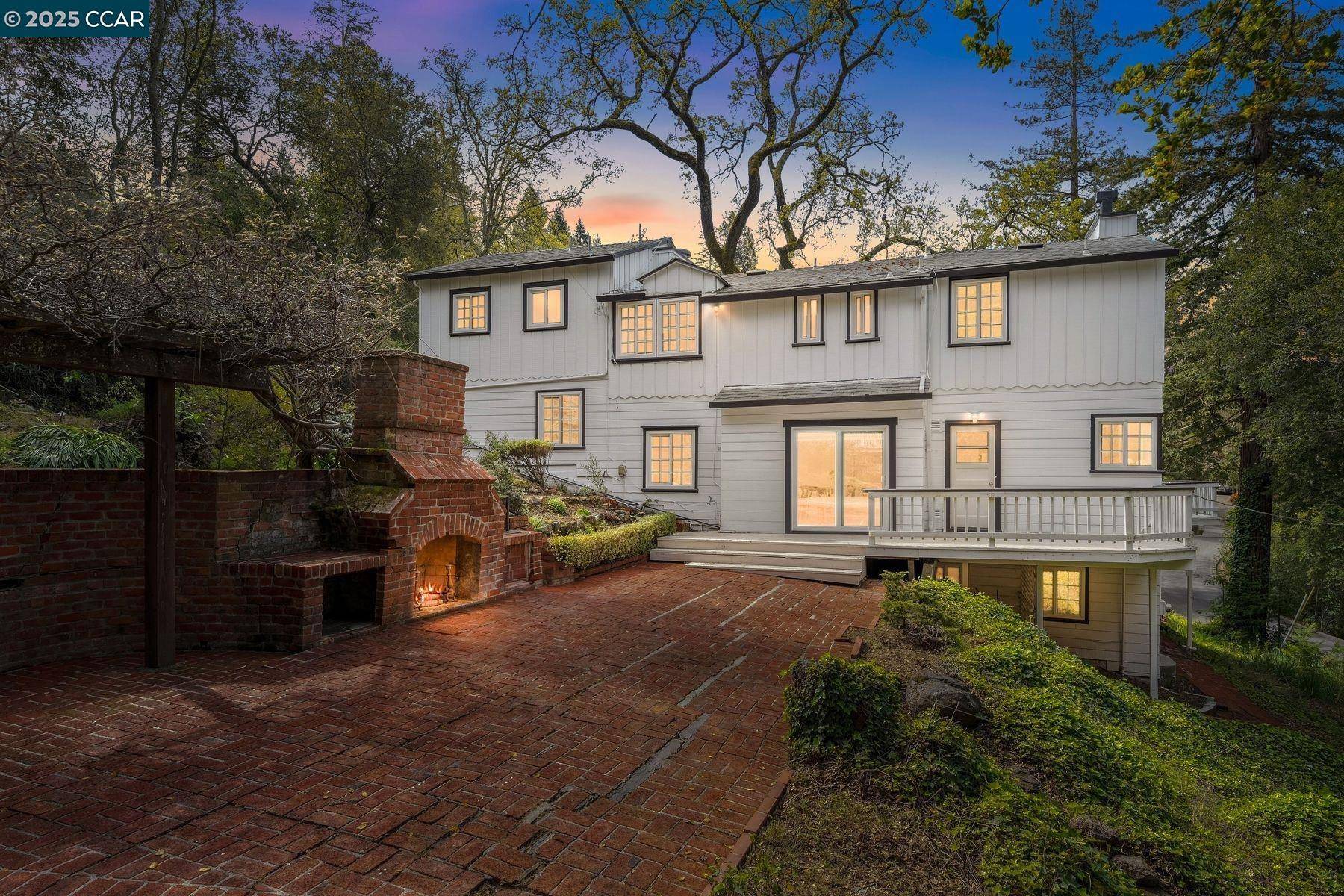 Orinda, CA 94563,314 La Espiral