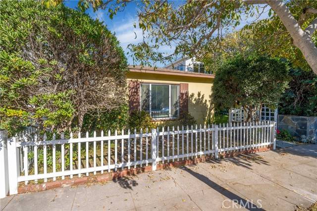 Seal Beach, CA 90740,1115 Ocean Ave