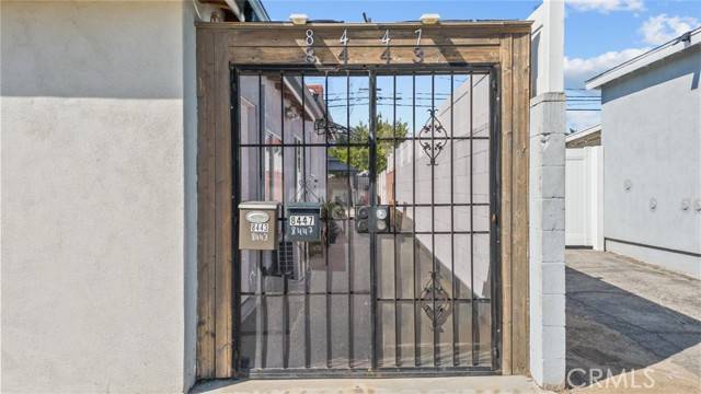 Panorama City, CA 91402,8443 Colbath AVE