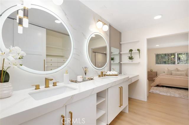 Laguna Woods, CA 92637,2405 Via Mariposa 1B