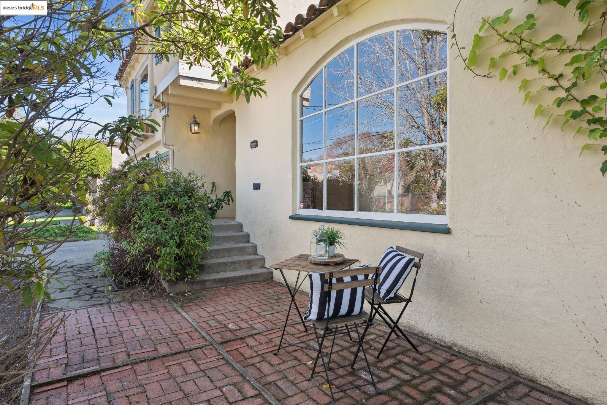 Richmond, CA 94804,556 28Th St