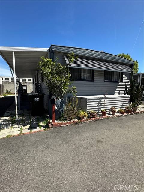 Torrance, CA 90502,715 W 220th 26