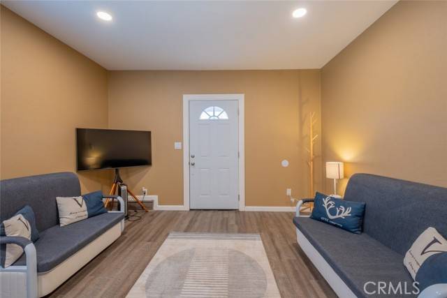 Saugus, CA 91390,18414 Texas Canyon RD A