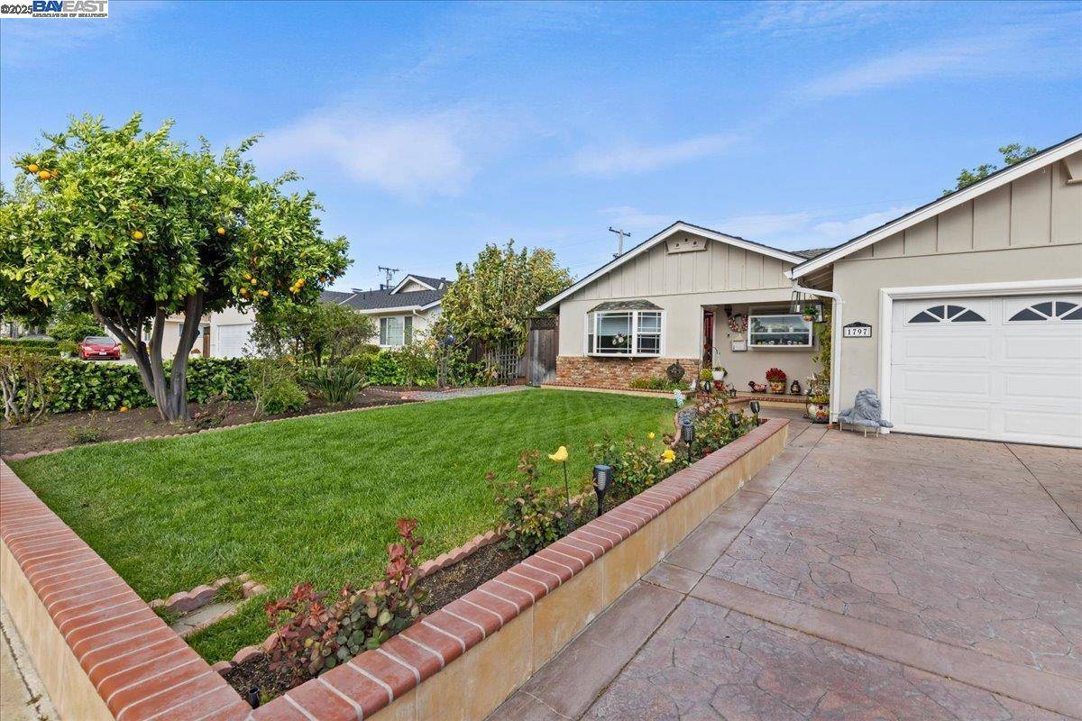 Campbell, CA 95008,1797 W Campbell Ave