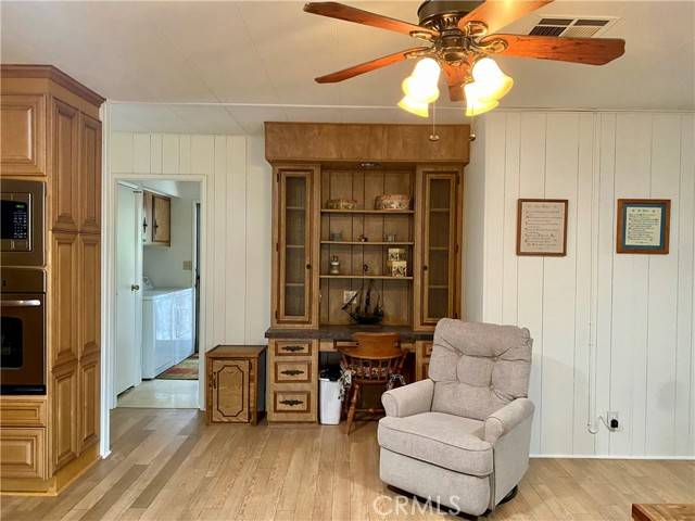 Placentia, CA 92870,210 Lakepark DR