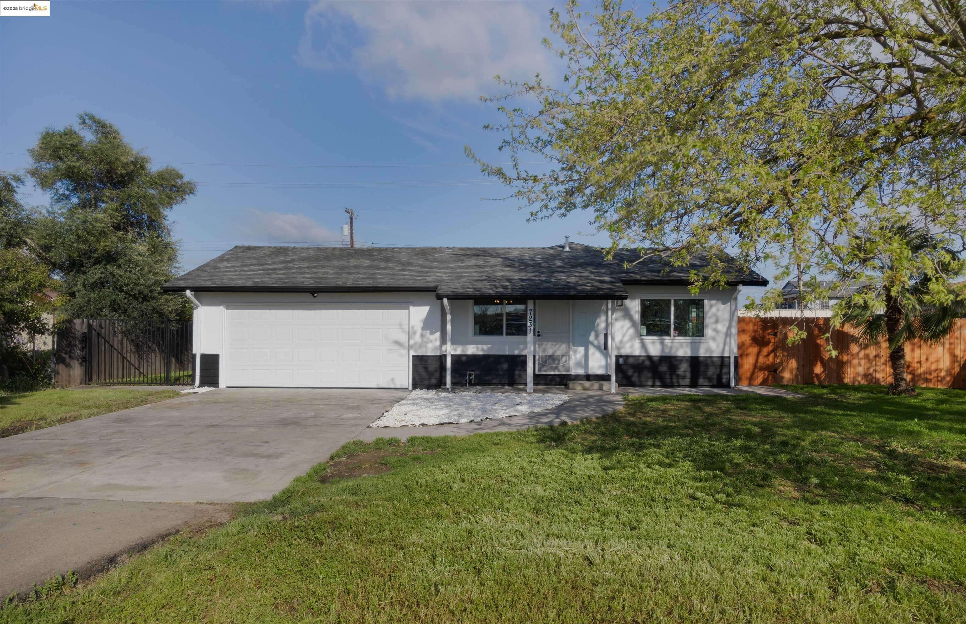 Sacramento, CA 95823,7231 Fawn WAY