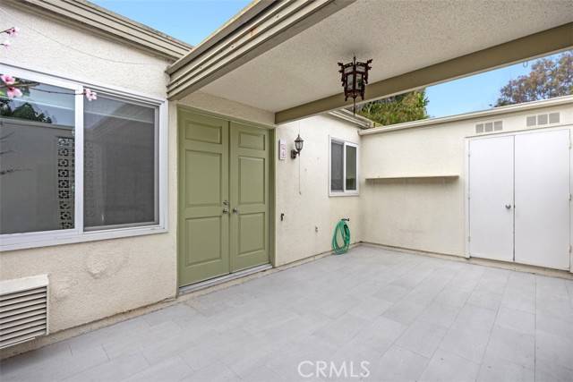 Laguna Woods, CA 92637,204 Avenida Majorca B