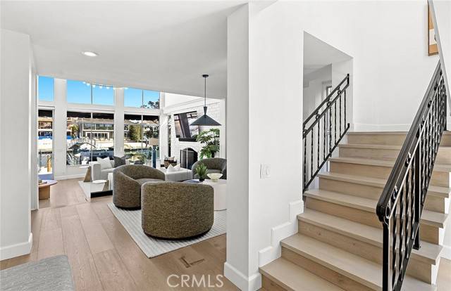 Newport Beach, CA 92660,7 Linda ISLE