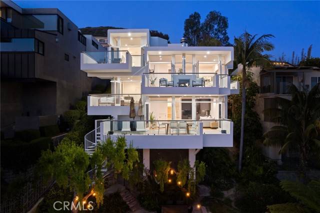 Laguna Beach, CA 92651,1061 Skyline DR