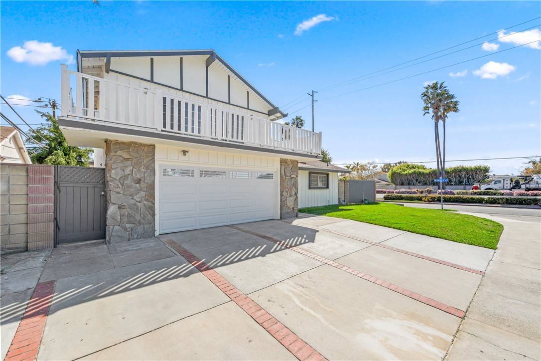Huntington Beach, CA 92646,10022 Bismark DR