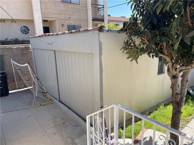 Glendale, CA 91202,588 South ST