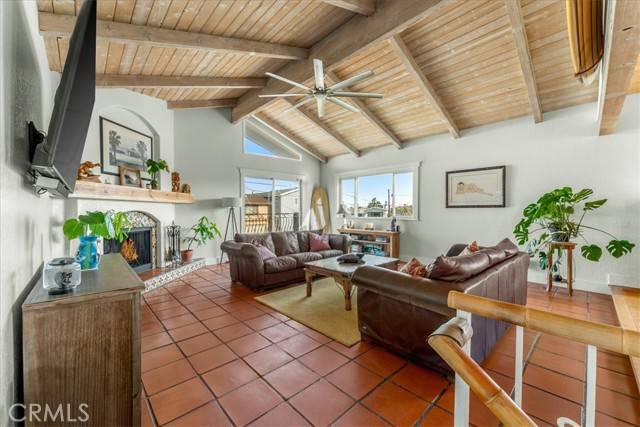 Redondo Beach, CA 90278,1511 Carver ST