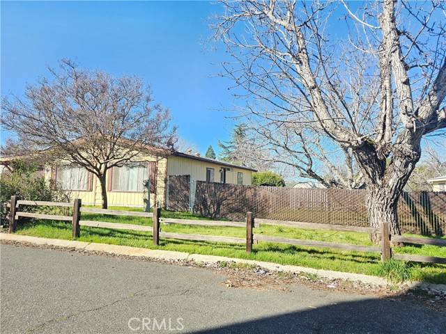 Clearlake Oaks, CA 95423,13973 Apple LN