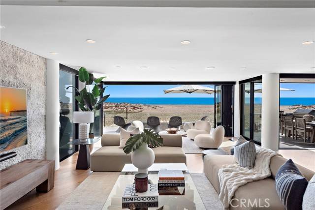 Newport Beach, CA 92661,2132 E Oceanfront
