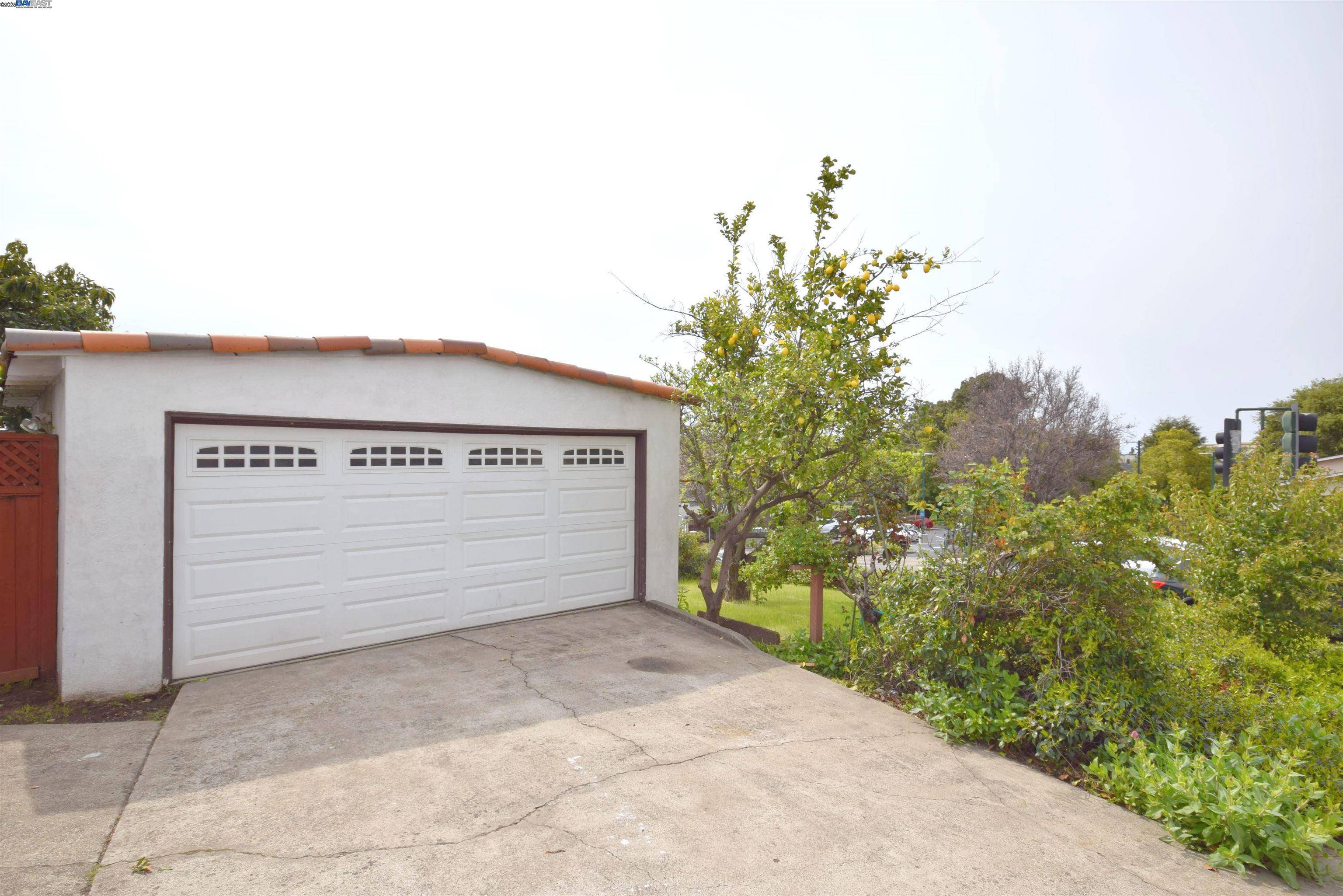 Hayward, CA 94541,22813 2Nd St